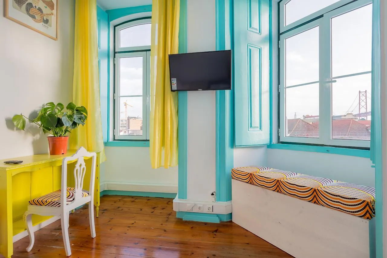 C&O Guest House Lisbon Bed & Breakfast